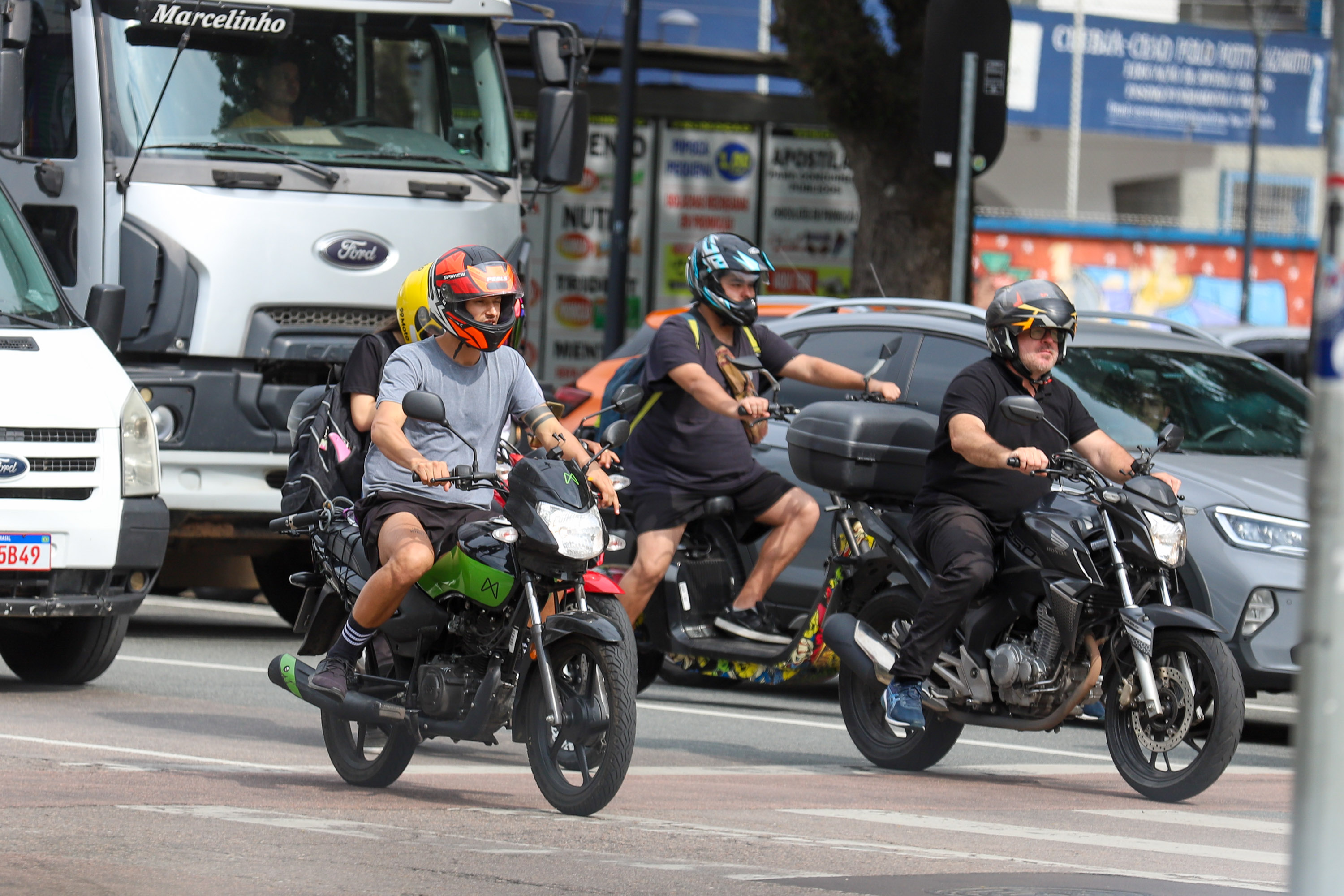 Vendas de motocicletas dobram no Paraná após isenção de IPVA, aponta associação