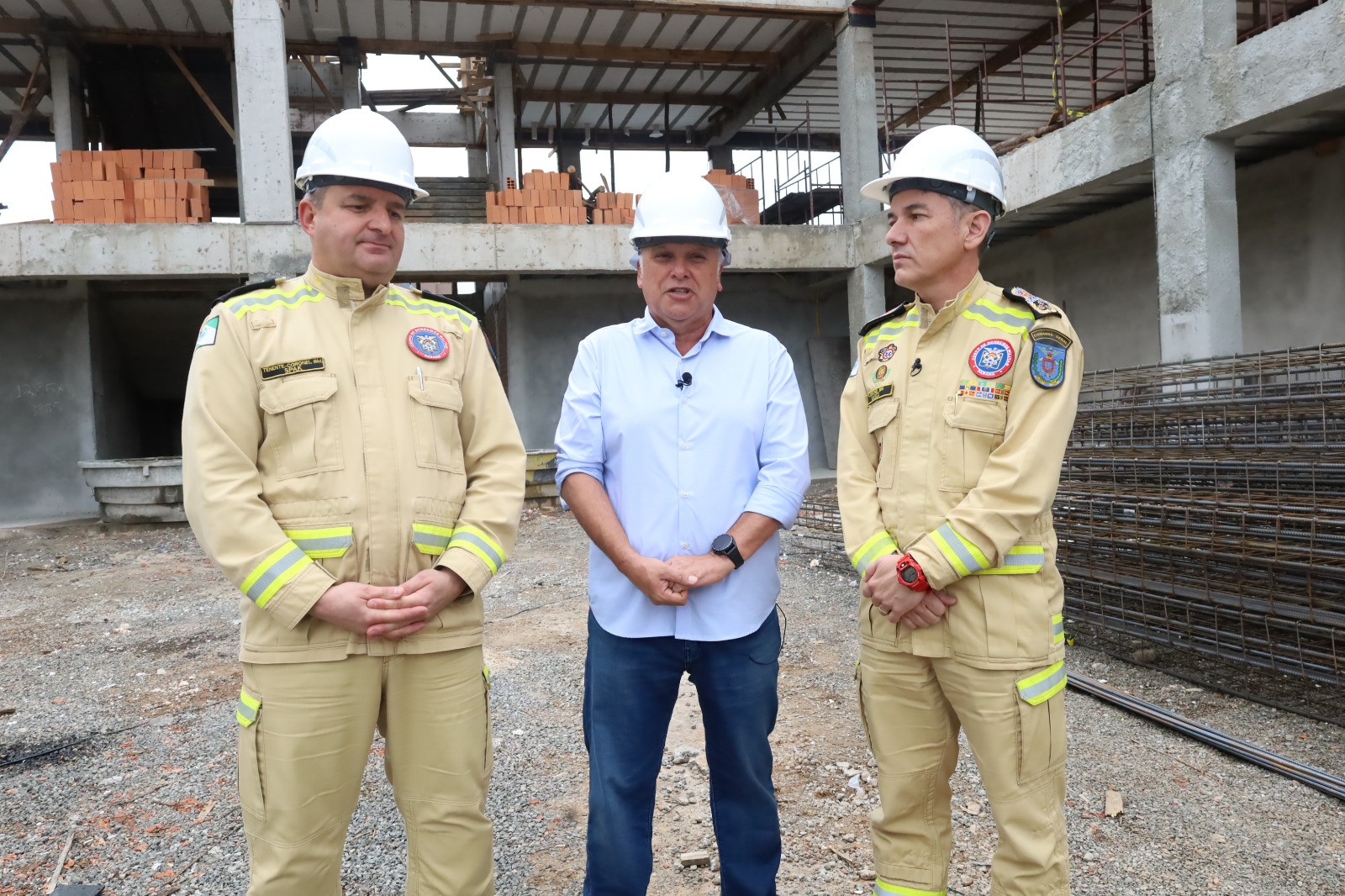 Prefeito Celso Góes acompanha avanço das obras no novo quartel do Corpo de Bombeiros