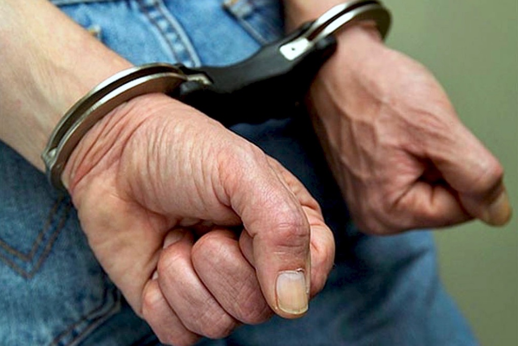 FLAGRANTE EM GUARAPUAVA: Suspeito é preso com crack pronto para venda na Vila Bela