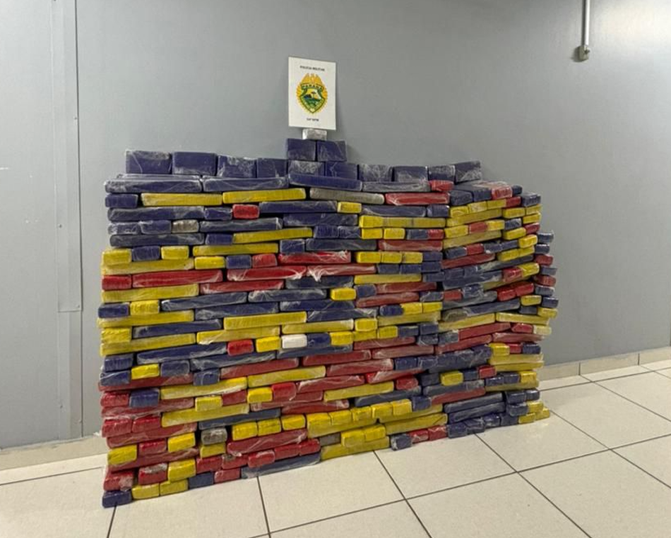 Motorista sem CNH é preso transportando 382 kg de maconha em Guarapuava