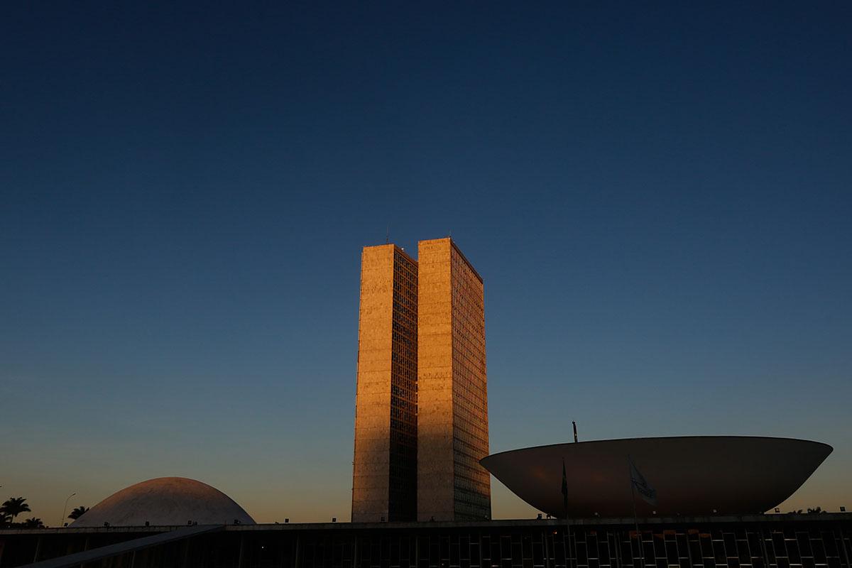 Comissão aprova projeto que define altura mínima para concursos na segurança pública  